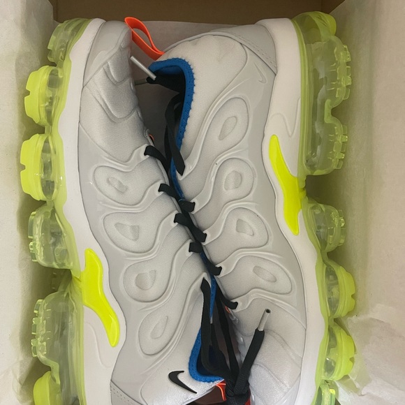 Nike Womens Air VaporMax Plus DQ4695-001 size 8 athletic sports gym running - Picture 10 of 15